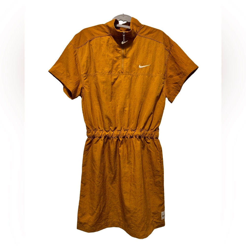 Women’s Nike Swoosh Check logo Oversized Fit Dress
Size XS